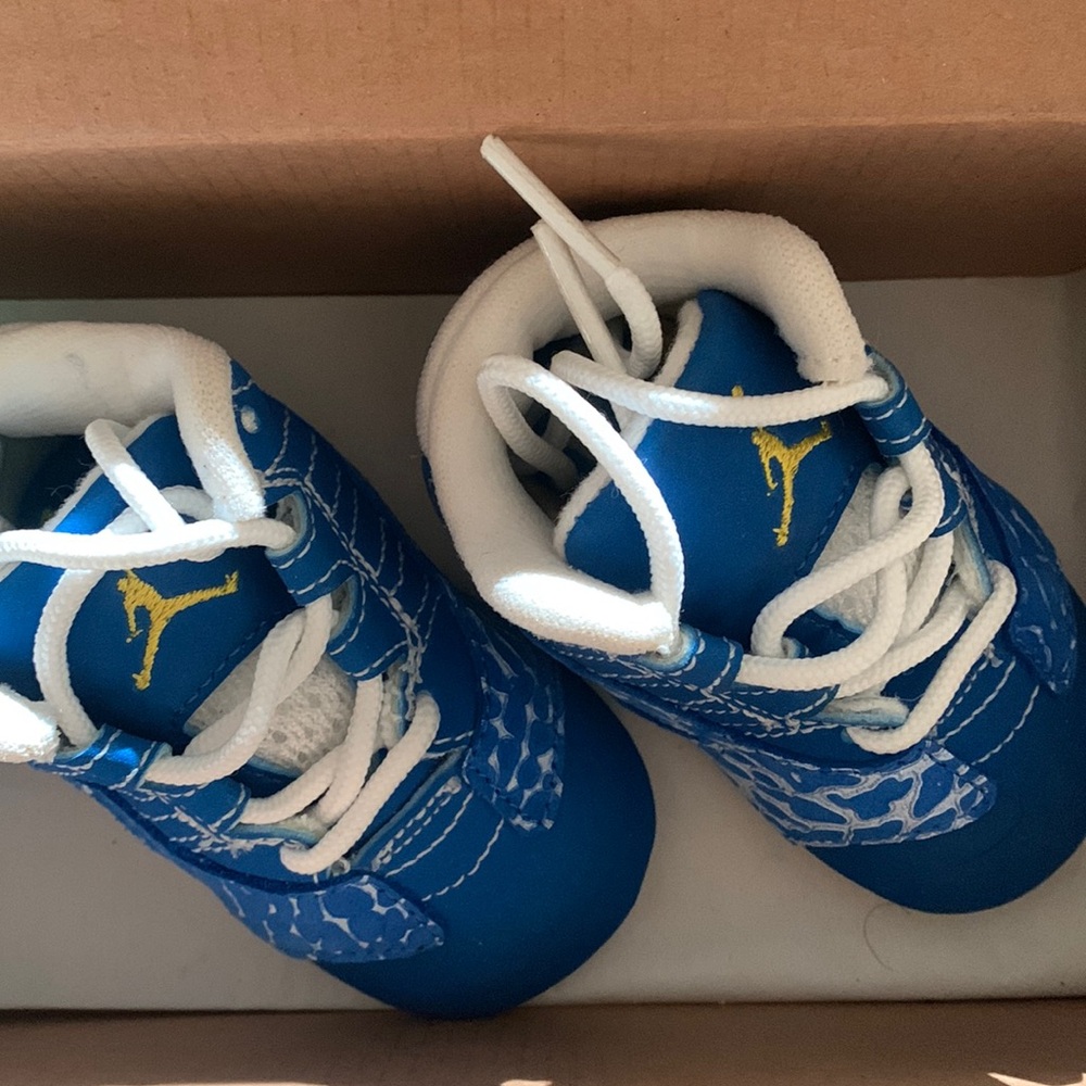 Jordan 11 Retro Low